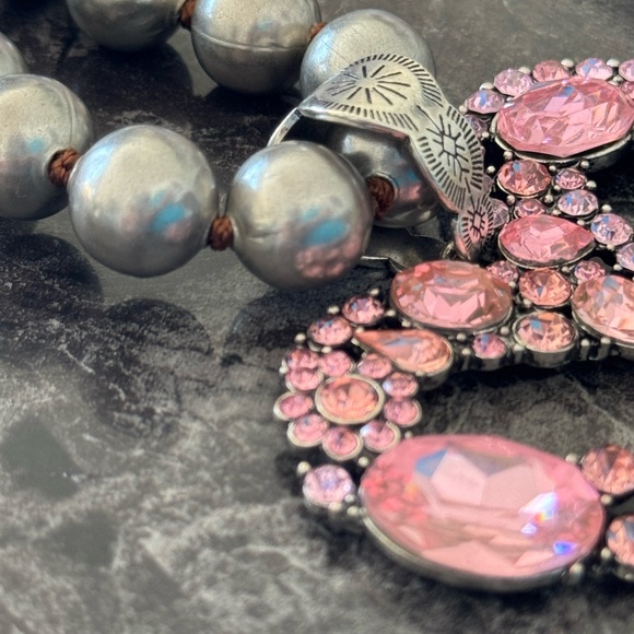 Pink crystal heart necklaces on 12mm Navajo Pearl Style 18” Chain - Picture 4 of 6